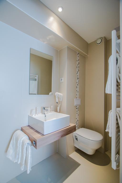 Hotel Les Voyageurs Modane Rum bild