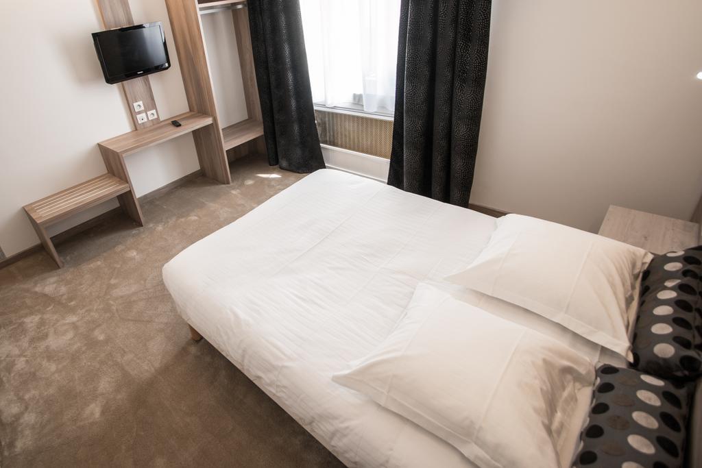Hotel Les Voyageurs Modane Rum bild